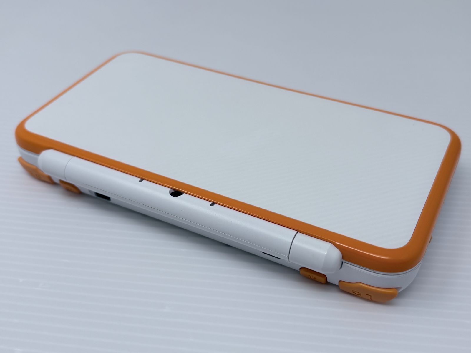 画面キズ無し】New ニンテンドー 2DS LL ホワイト×オレンジ アダプタ
