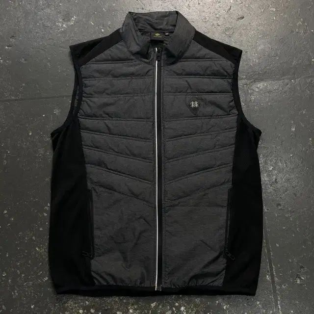 100 KOLON SPORT コーロンスポーツ 軽量 ベスト