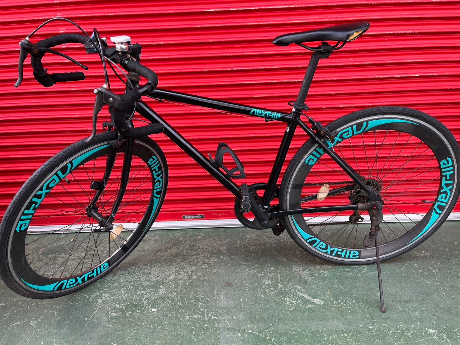 ○ 引取限定 クロスバイク 700C 自転車 700×28C シマノ7段変速ギア