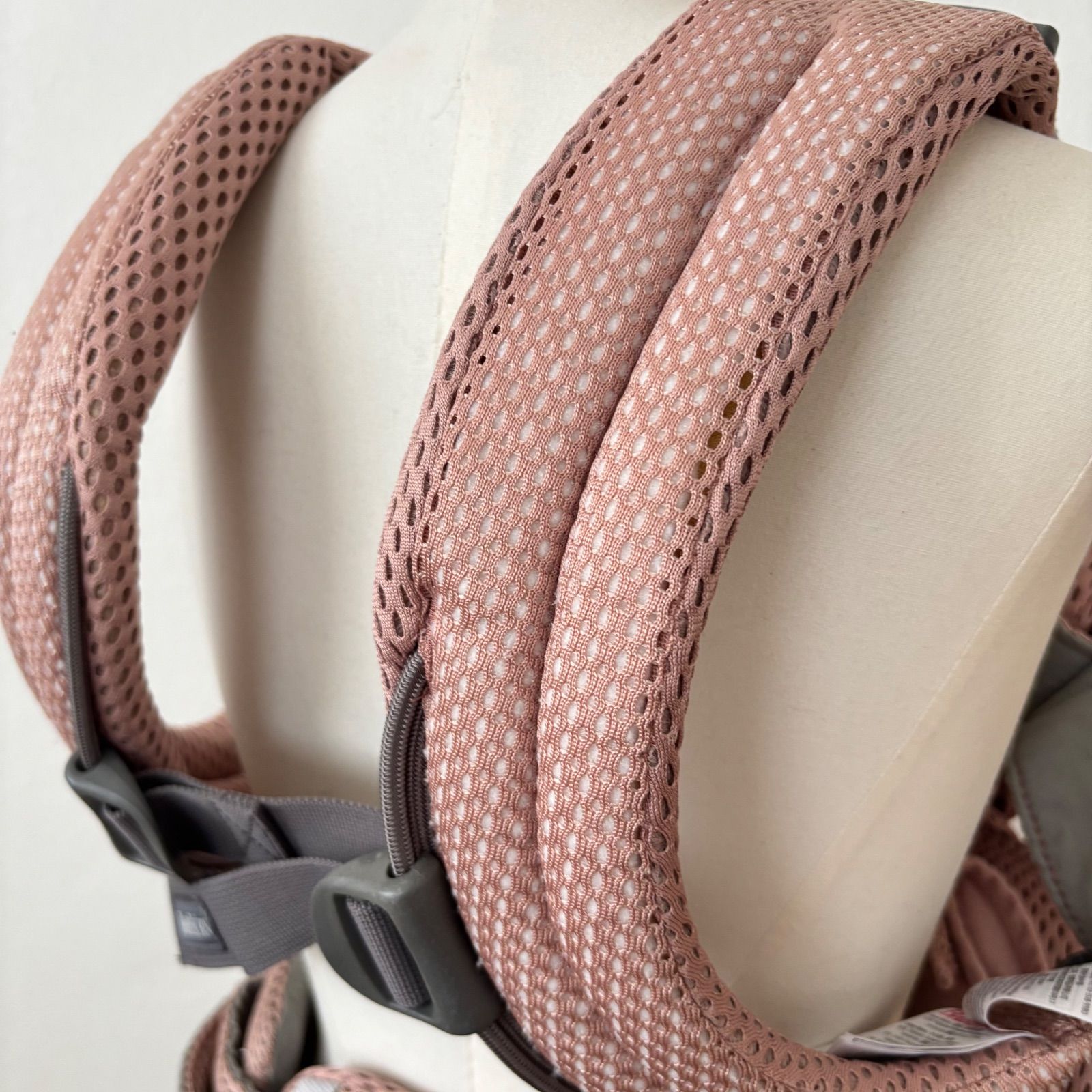美品＊ベビービョルン ハーモニー BABYBJORN 抱っこ紐 ダスティピンク 