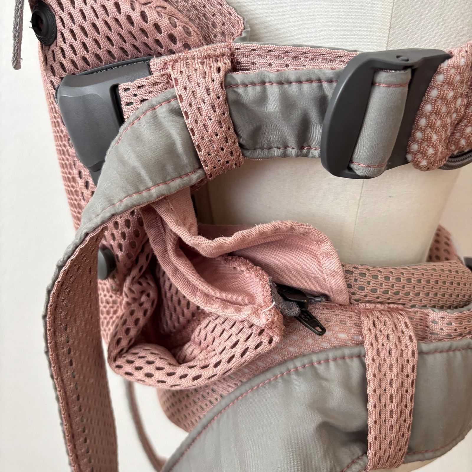 美品＊ベビービョルン ハーモニー BABYBJORN 抱っこ紐 ダスティピンク 