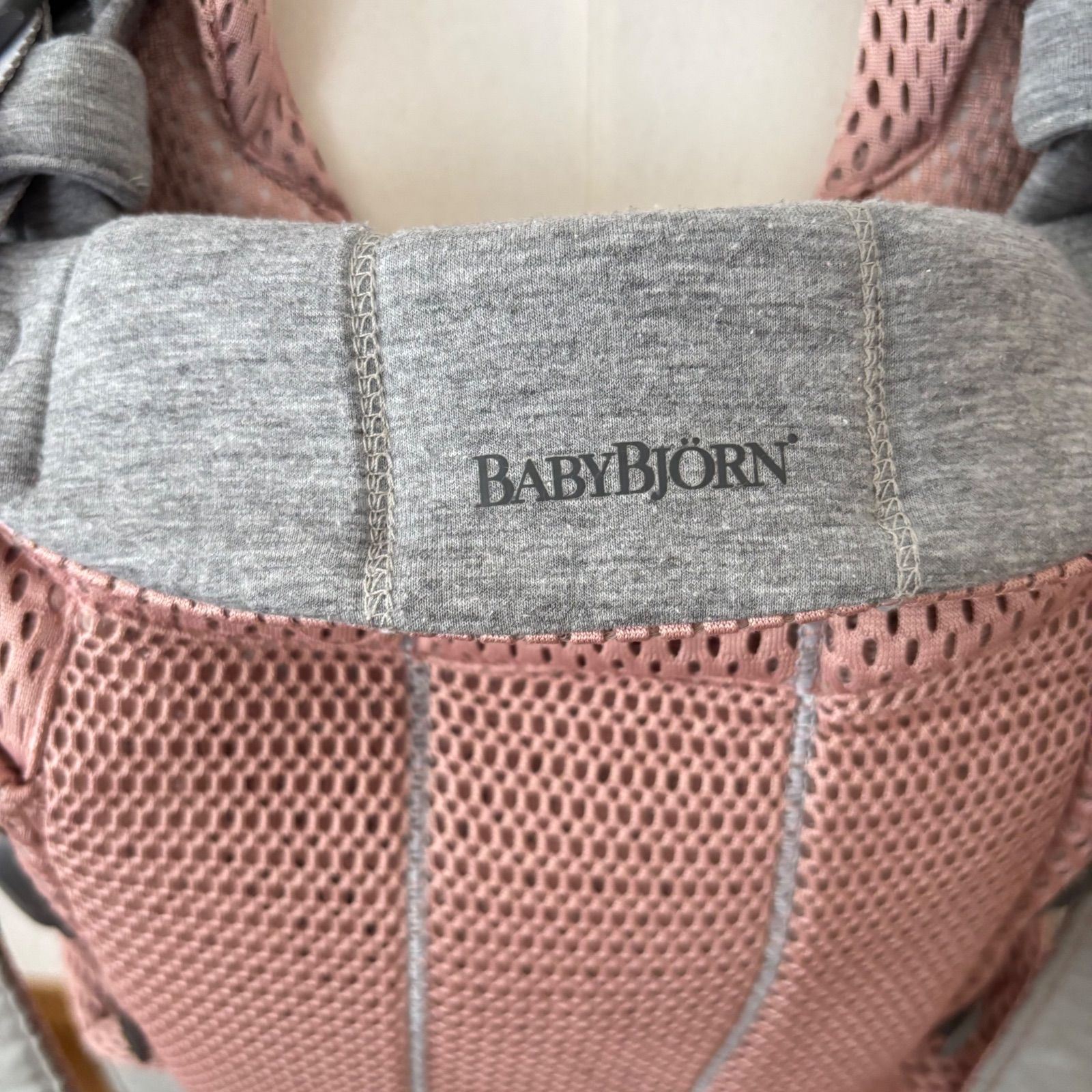 美品＊ベビービョルン ハーモニー BABYBJORN 抱っこ紐 ダスティピンク