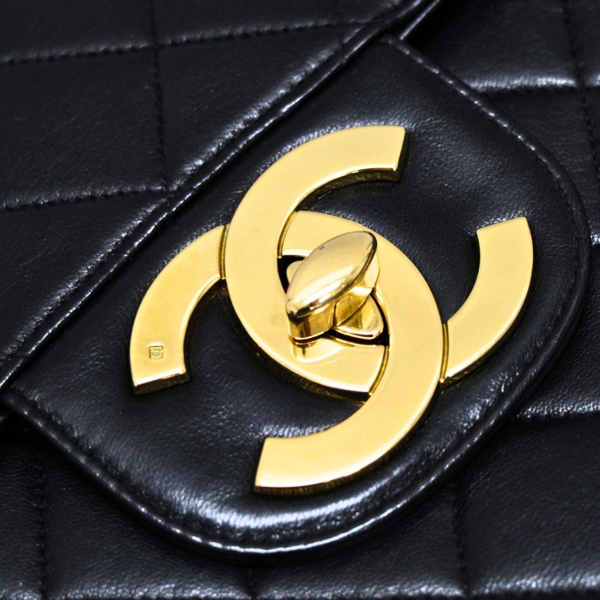 シャネル CHANEL マトラッセ30 チェーンショルダーバッグ ラム 黒 G金具 3番台 【74593】 シャネル CHANEL マトラッセ30 チェーンショルダーバッグ ラム 黒 G金具 3番台 【74593】