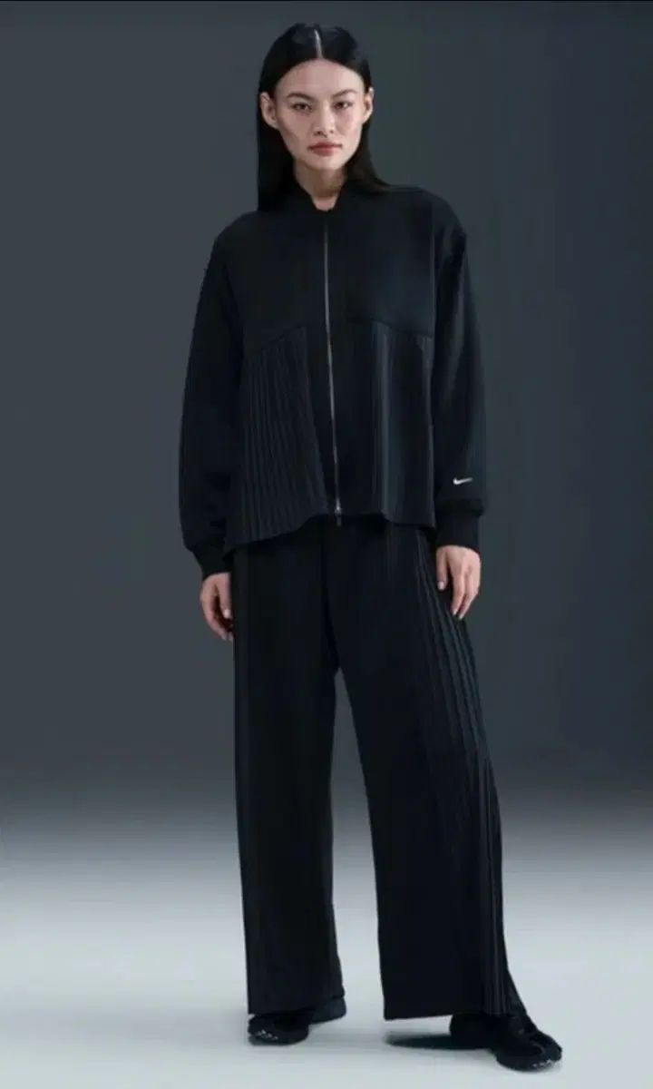 ナイキ レディース プリーツパンツ 新品 M