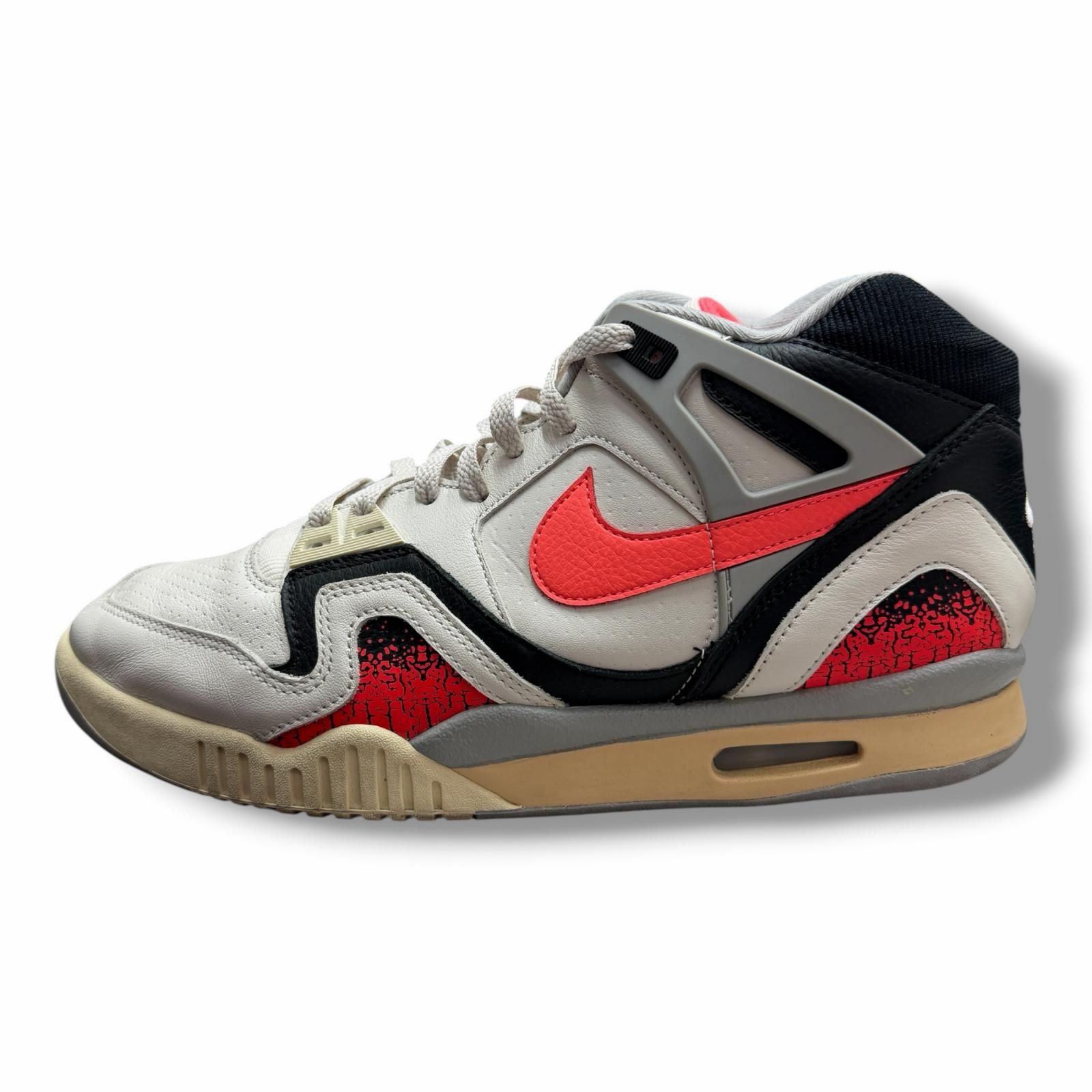 NIKE Air Tech Challenge 2 