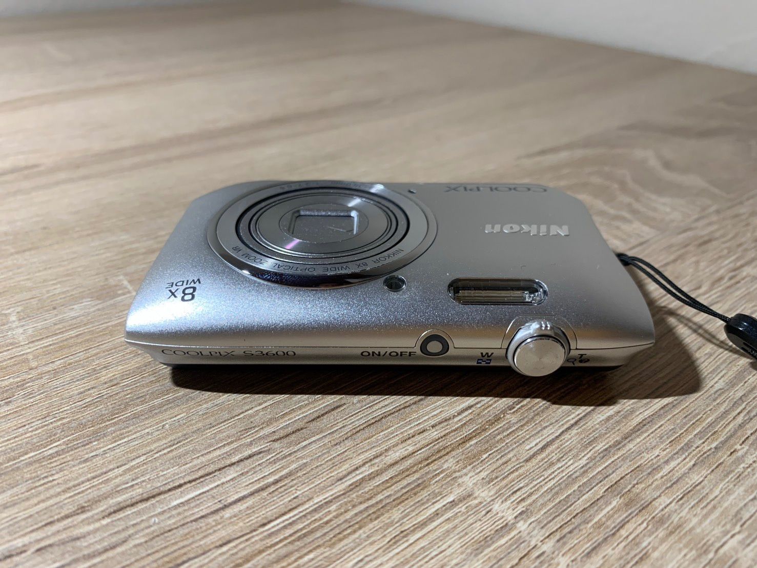 【動作確認済み】Nikon COOLPIX S3600 0581 Nikon COOLPIX S3600 シルバー デジカメ 動作確認済み 美品 【宅