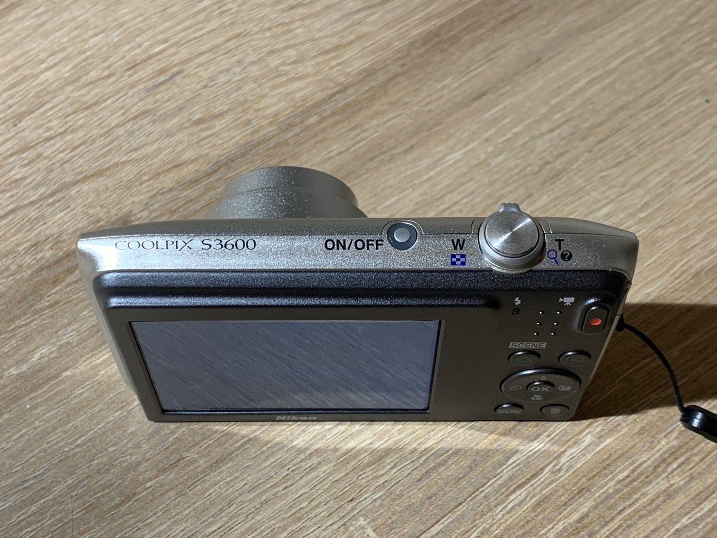 【動作確認済み】Nikon COOLPIX S3600 0581 Nikon COOLPIX S3600 シルバー デジカメ 動作確認済み 美品 【宅