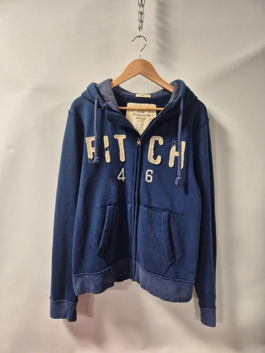 *送料無料※メルカリshop取引では対象外*Abercrombie アバクロンビー ネイビー フード ジップアップ L (傷なし A級)