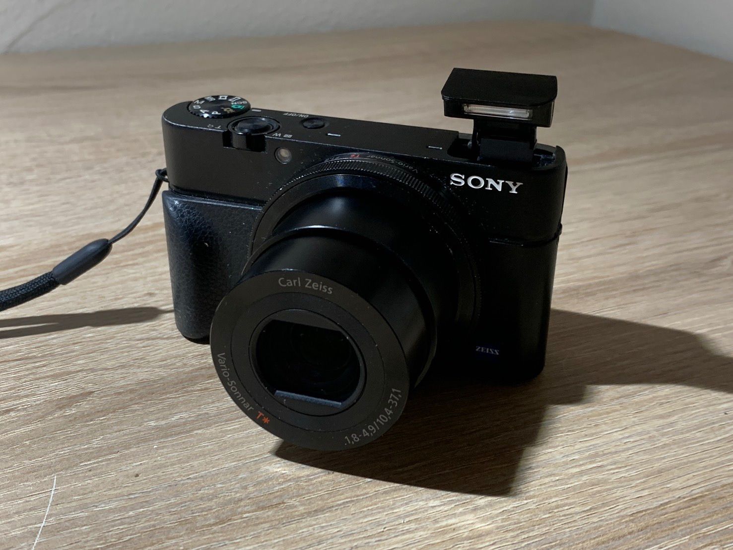 SONY デジカメ Sony DSCW830 Digital Camera