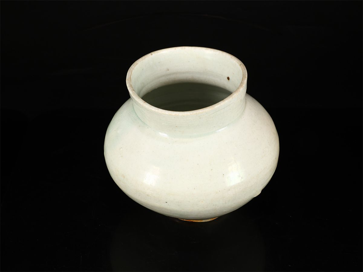 【李朝時代】 青磁 壷／箱付 時代の窯傷あり！CQ122