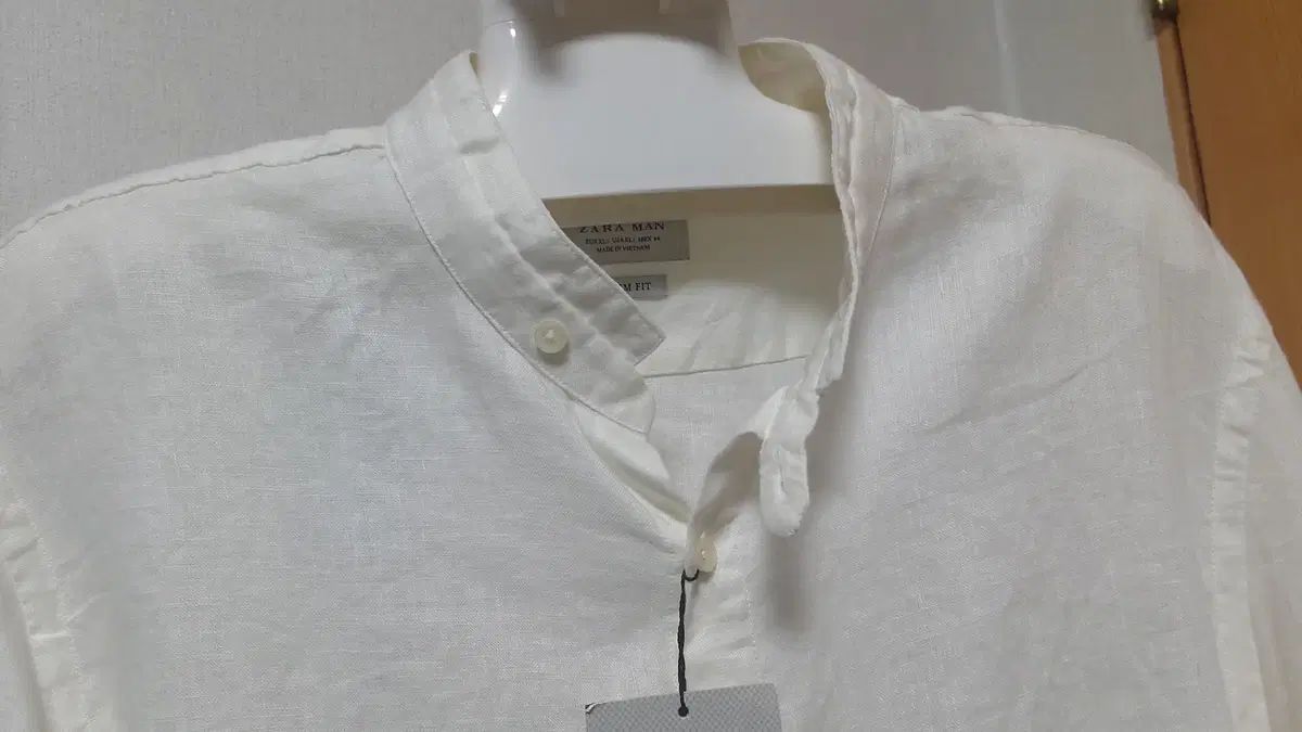麻100％シャツ／ZARA MAN（ザラマン）／新品／正規品／メンズ110サイズ程度