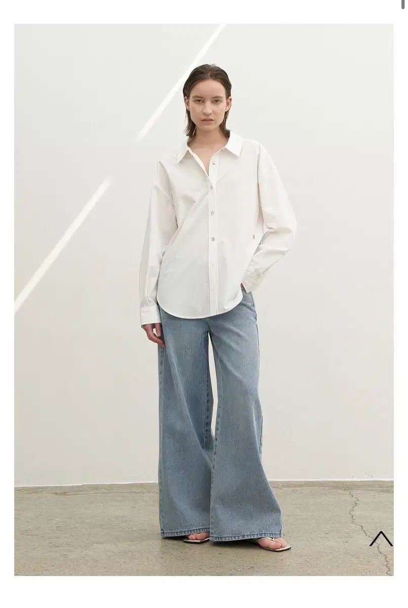 アトリエナイン 白シャツ 新品