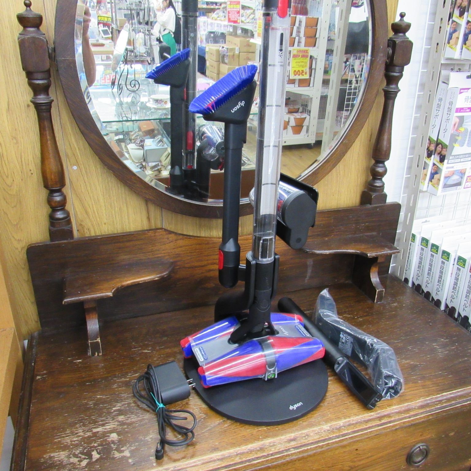 Dyson PencilVac Fluffycones SV50 ダイソン ペンシルバック コードレス スティッククリーナー エキスパート藤沢辻堂店 Dyson PencilVac Fluffycones SV50 ダイソン ペンシルバック コードレス スティッククリーナー エキスパート藤沢辻堂店