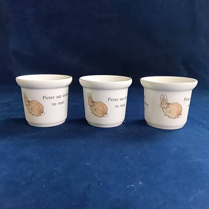 ウェッジウッド Wedgwood ピーターラビット エッグスタンド3個 - メルカリ