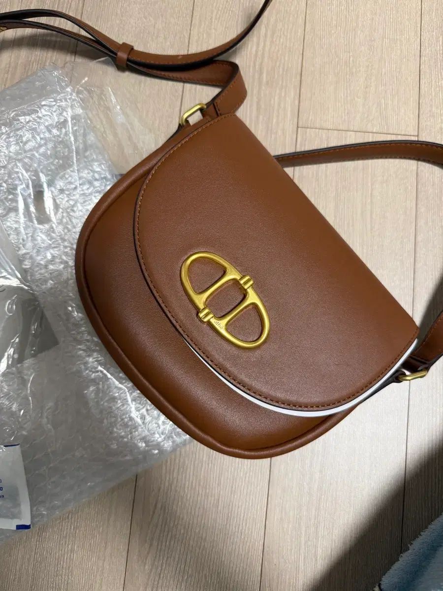 アッテヴァネッサ ブリューノ バッグ