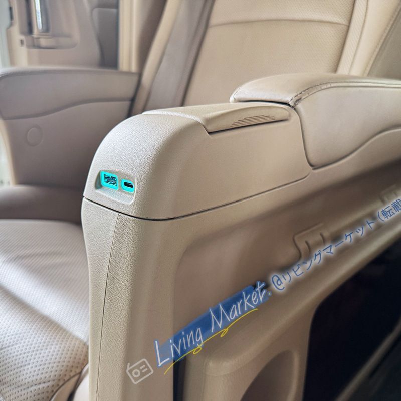 08-15年式 トヨタ アルファード ALPHARD 20系 中列シート用 USB充電ポート 右ハンドル対応 後部座席用 急速充電 ABS製 高品質 CQP511Q072