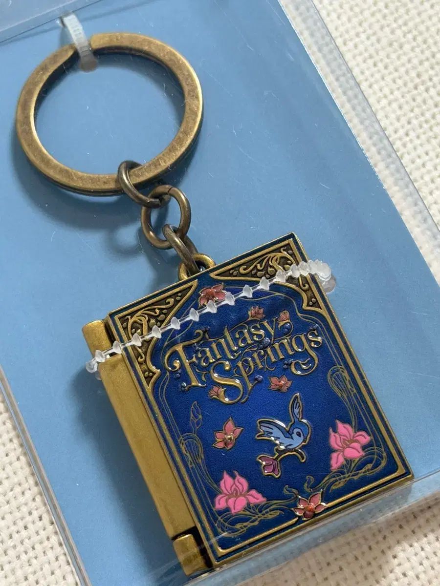 ディズニー 판타ジー スプリングス キーホルダー ブックマーク
