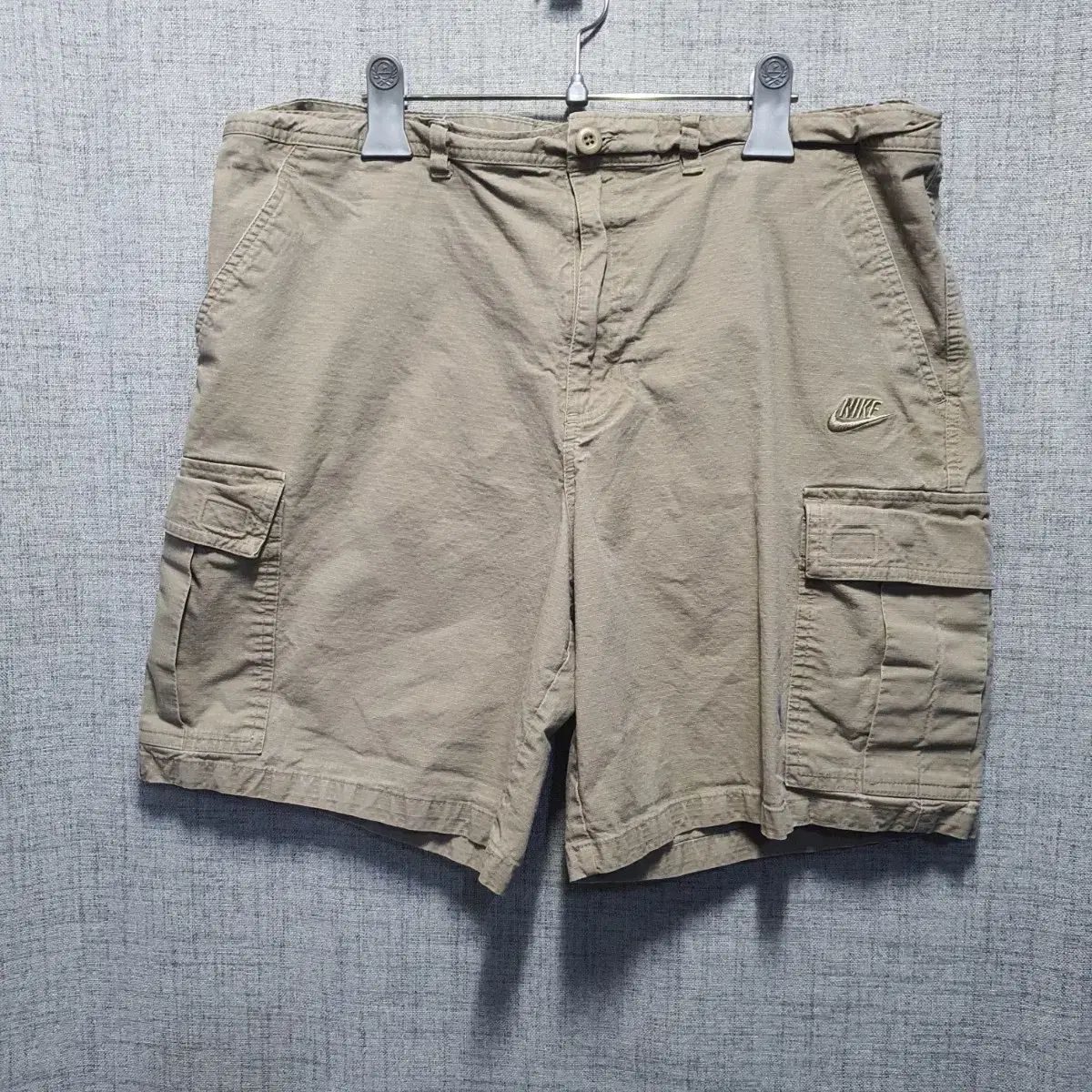 ナイキ スウッシュ カーゴ ハーフパンツ ベージュ 2XL