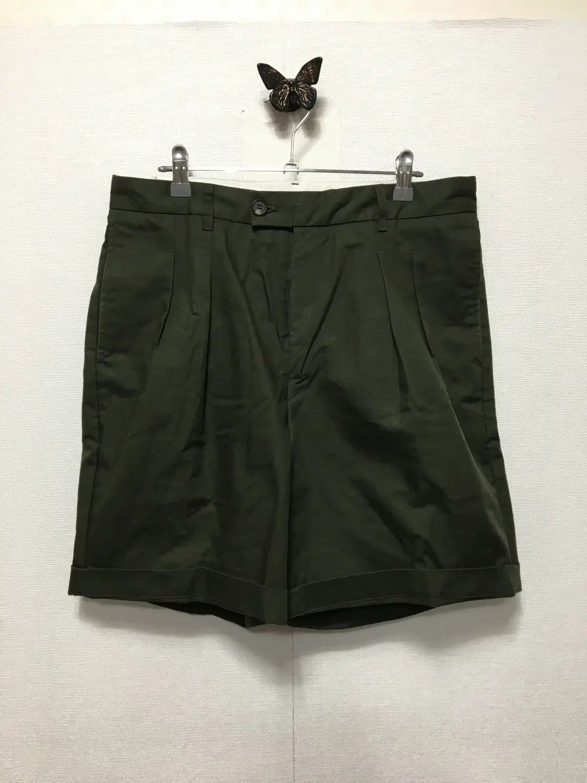 リーネック マスコット コットン ツータック ハーフパンツ ショーツ 4,957円