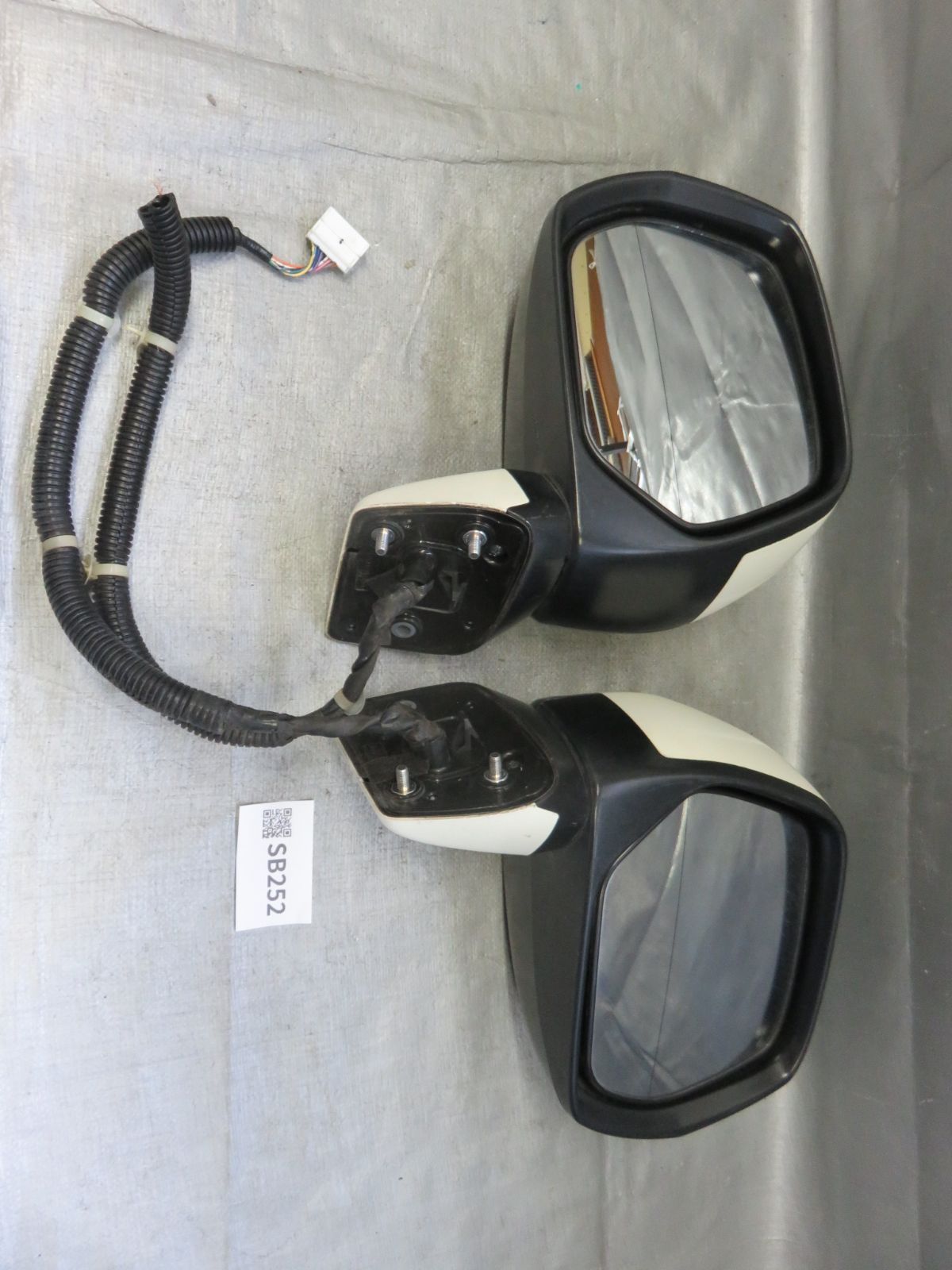 ★SB252/動作OK ホンダ ステップワゴン RK1 RK2 RK3 RK4 RK5 RK6 純正 ドアミラー/サイドミラー 電格 7P ウィンカー 補助ミラー付/運転席/助手席 左右セット ★SB252/動作OK ホンダ ステップワゴン RK1 RK2 RK3 RK4 RK5 RK6 純正 ドアミラー/サイドミラー 電格 7P ウィンカー 補助ミラー付/運転席/助手席 左右セット
