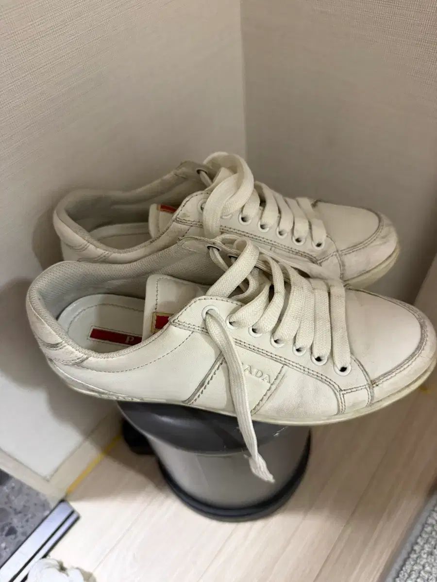 プラダ スニーカー