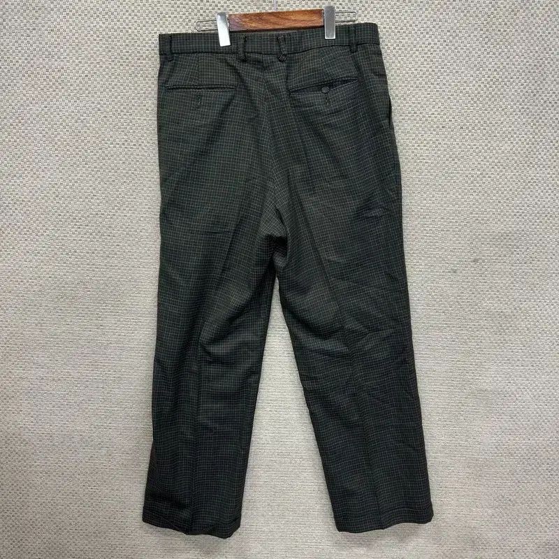 イヴ・サンローラン YVES SAINT LAURENT CHECK スラックス ズボン 31インチ D01532 イヴ・サンローラン YVES SAINT LAURENT CHECK スラックス ズボン 31インチ D01532