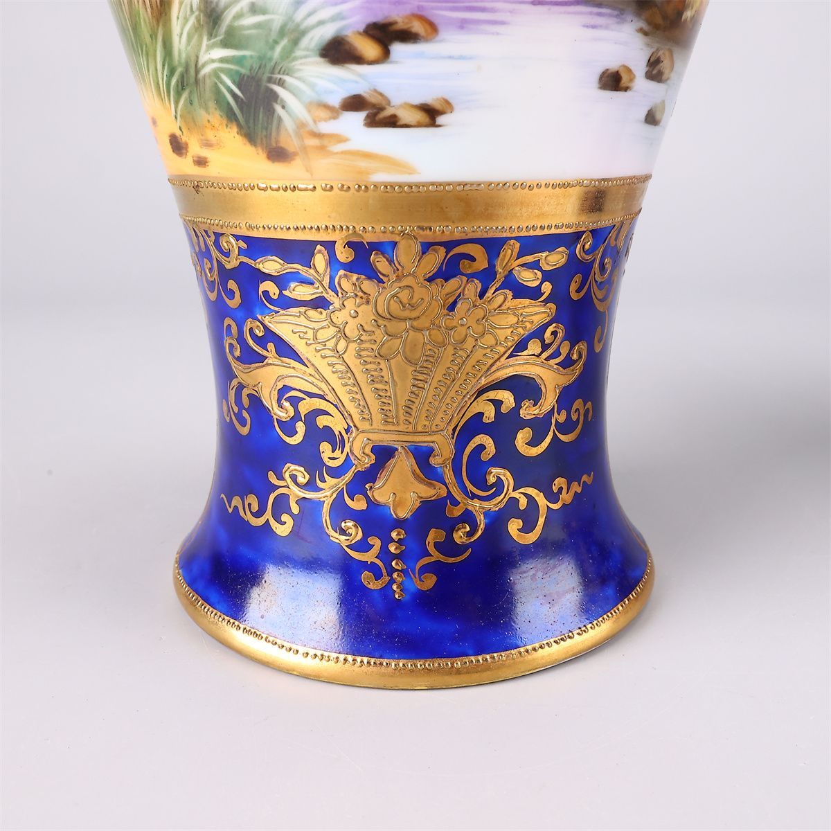 1940  ノリタケ/スタジオコレクション瑠璃金彩 花瓶 キラキラ光る金盛―オールドノリタケの花瓶を見る―｜横山美術館