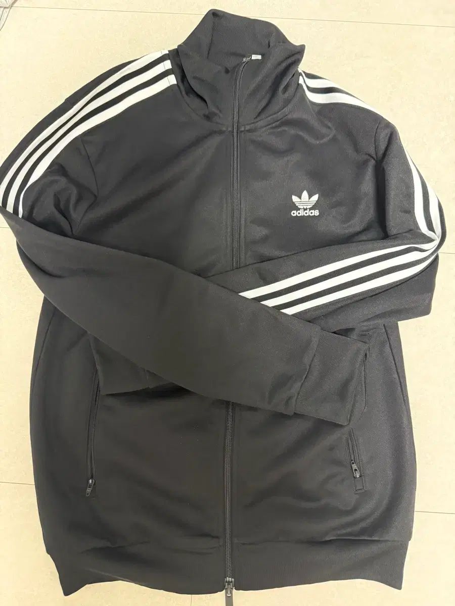 アディダス BECKENBAUER
