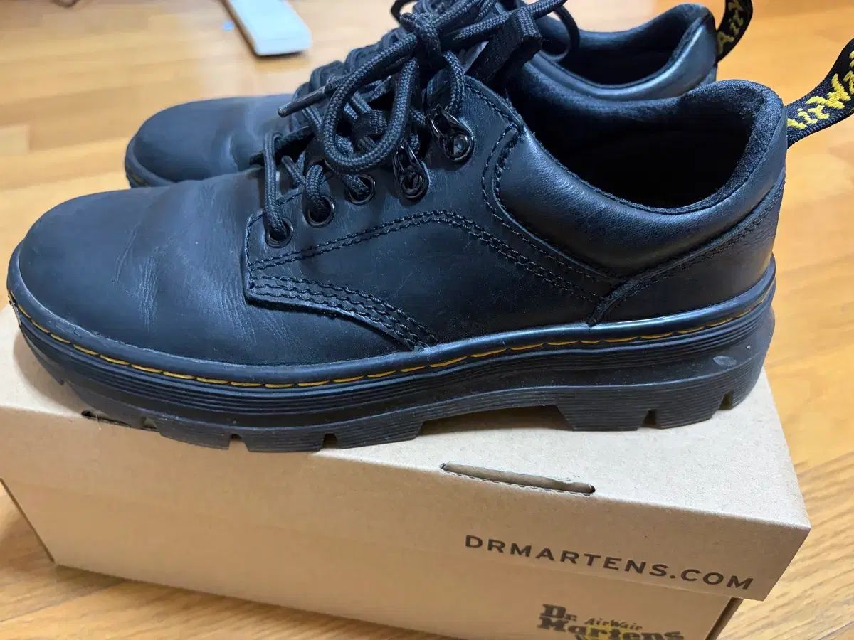 DR. MARTENS リーダー DR. MARTENS リーダー