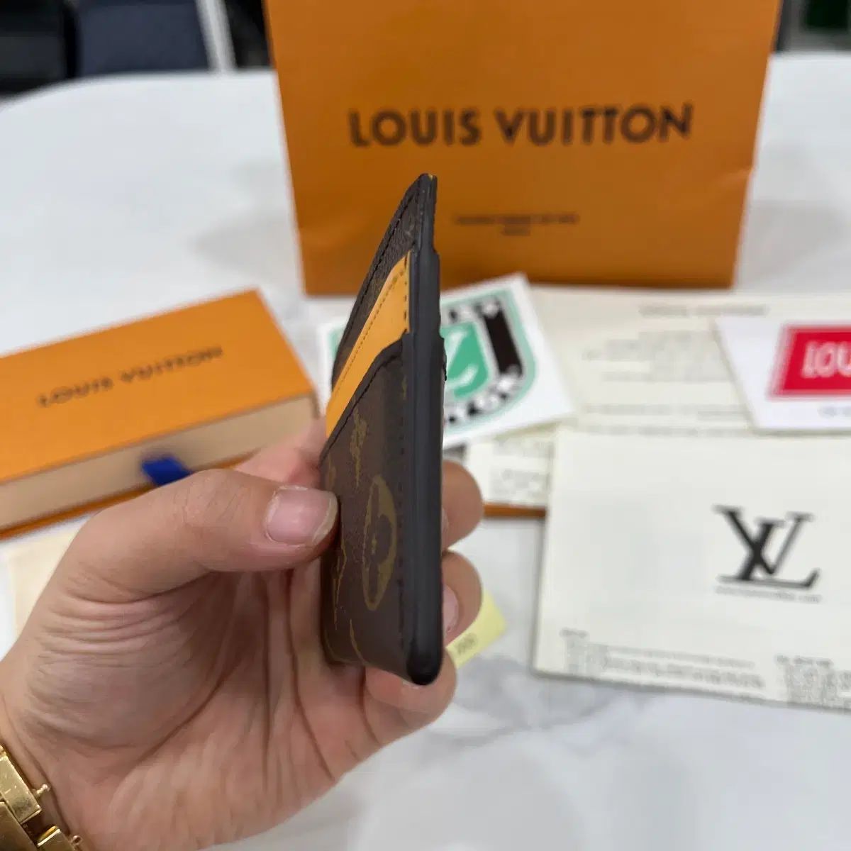 新品 Louis Vuitton ルイヴィトン モノグラム カードウォレット 黄色