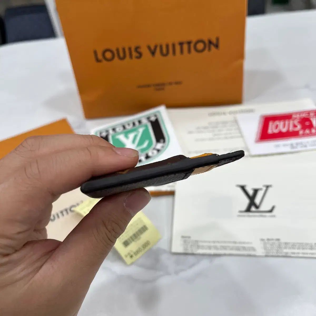 新品 Louis Vuitton ルイヴィトン モノグラム カードウォレット 黄色