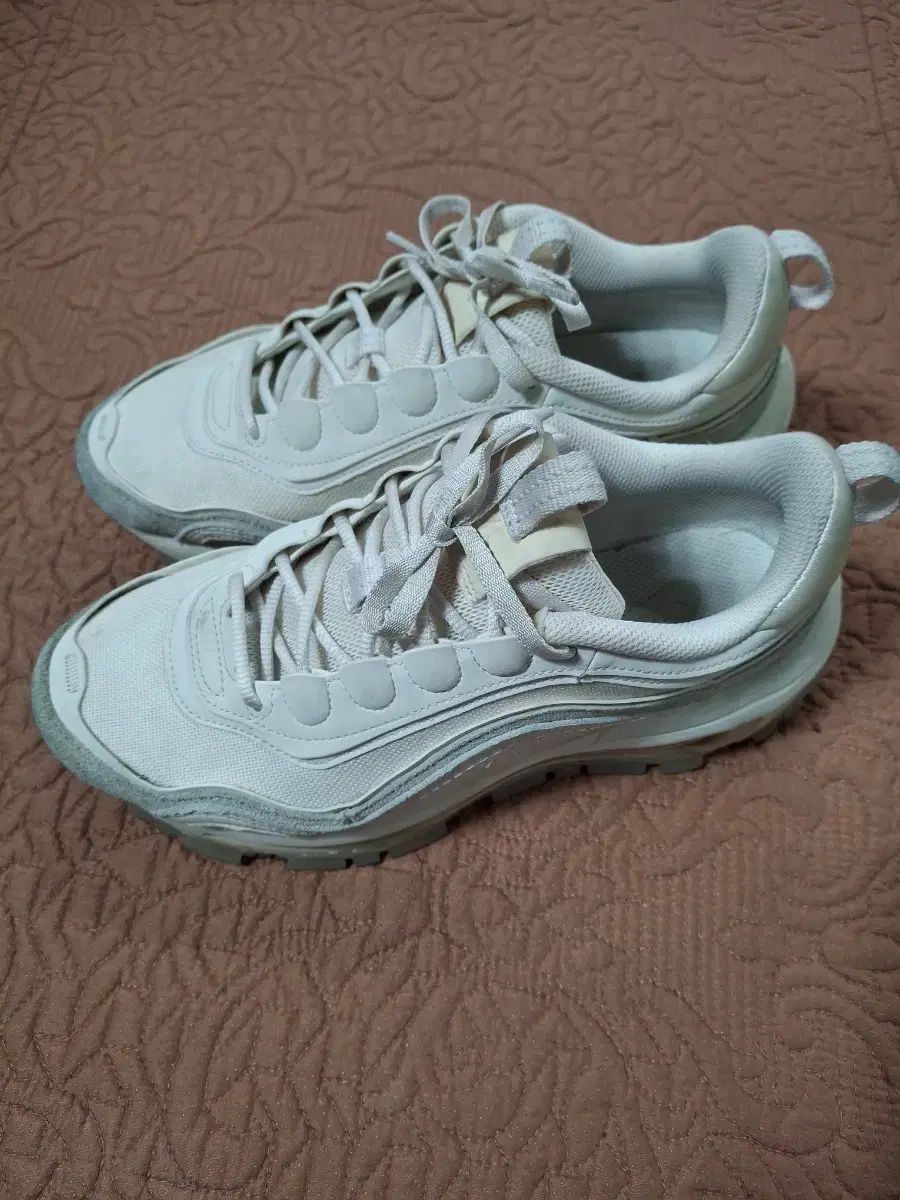 245 NIKE エアマックス97 フューチュラ レディース スニーカー 0302