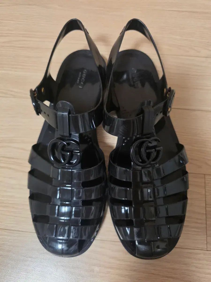 GUCCI グッチ ラバー サンダル 9