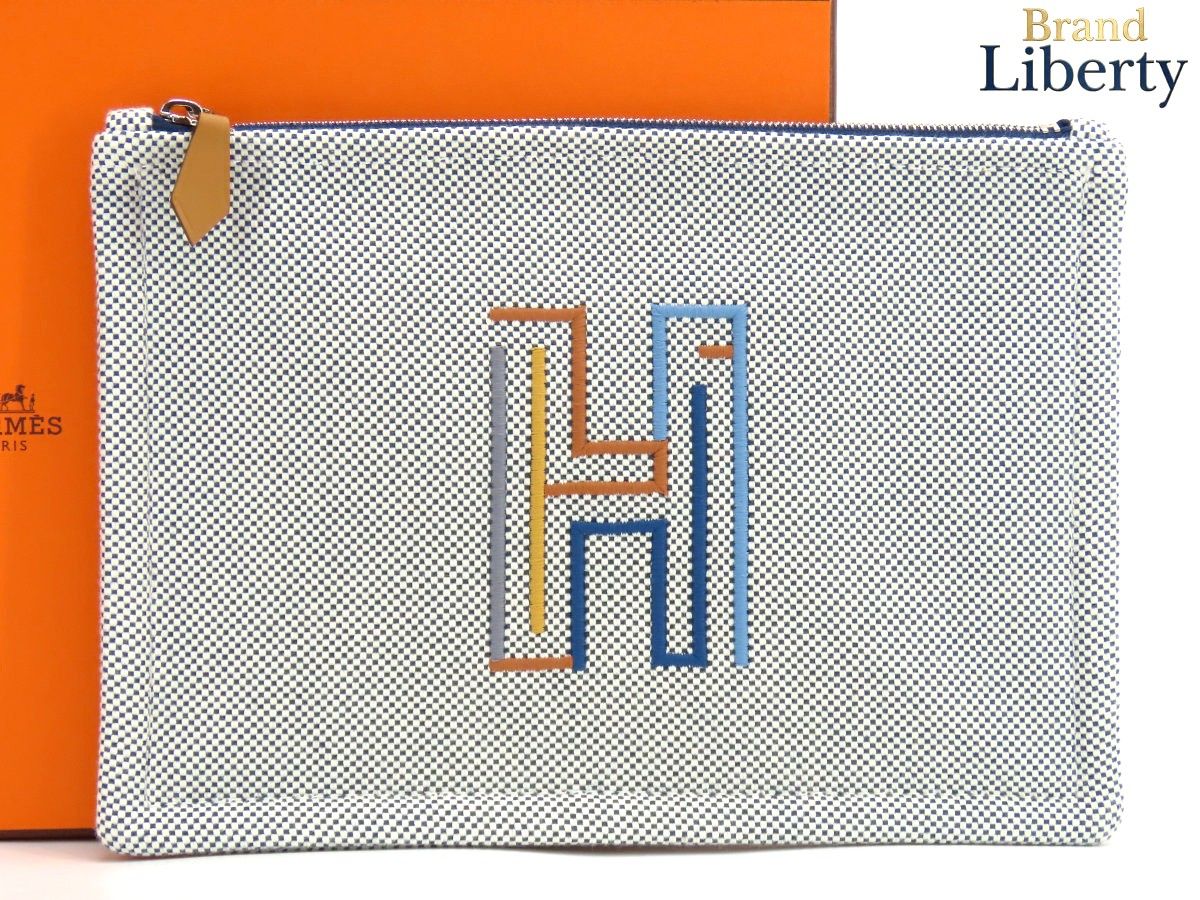 【新古品】エルメス HERMES フラットポーチ Hラビリンス PM 刺繍入り 小物入れ クラッチバッグ セカンドバッグ マリン コットン100％ H103973M 04