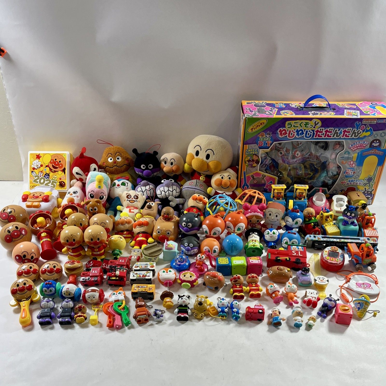★ アンパンマン あんぱんまん グッズ まとめ商品 ぬいぐるみ マスコット おもちゃ バイキンマン ドキンちゃん 等 現状品 6.6kg