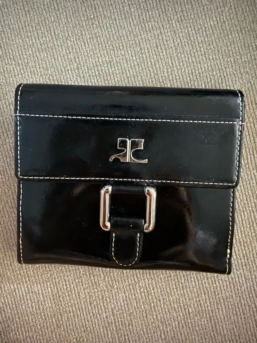 クレージュ ブラック 二つ折り財布