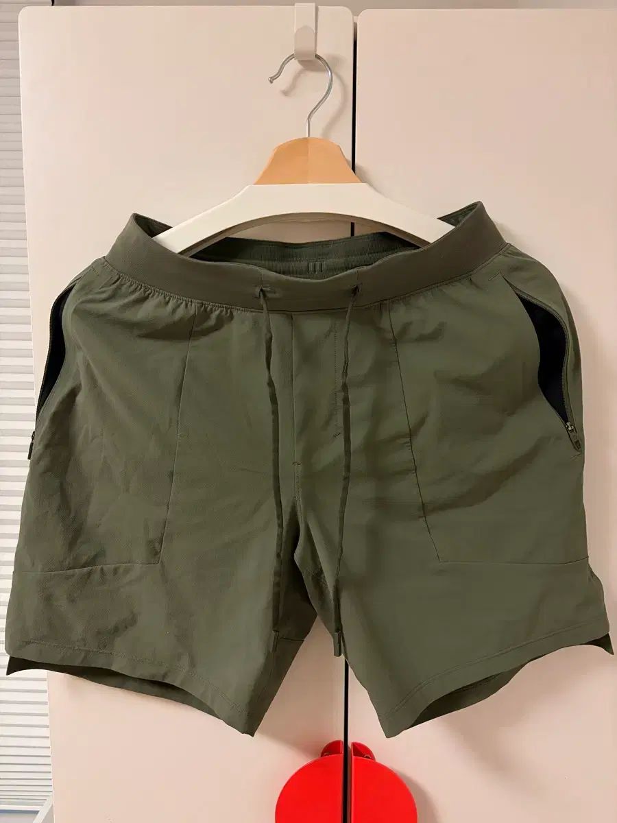 lululemon ルルレモン ライセンス トゥ 黒鉄のミステリートレイン 7インチ S アミグリン