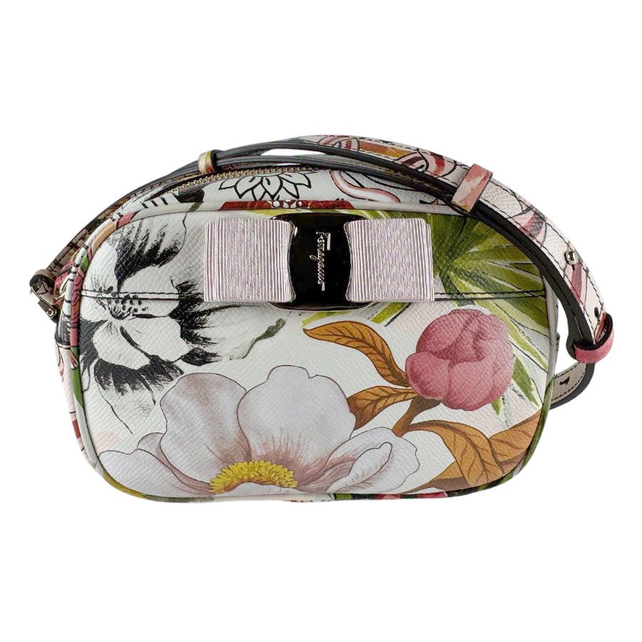 サルヴァトーレフェラガモ Salvatore Ferragamo ショルダーバッグ ヴァラリボン