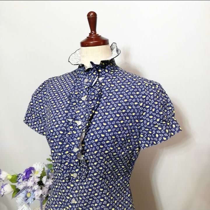 ナラカミーチェ 極上美品 レモン柄 Мサイズ 半袖ブラウス フリル 