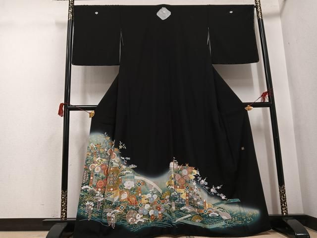 平和屋着物●豪華黒留袖 友禅 作家物 駒刺繍 吉祥草花文 暈し染め 金彩 正絹 逸品 AABH6841ph