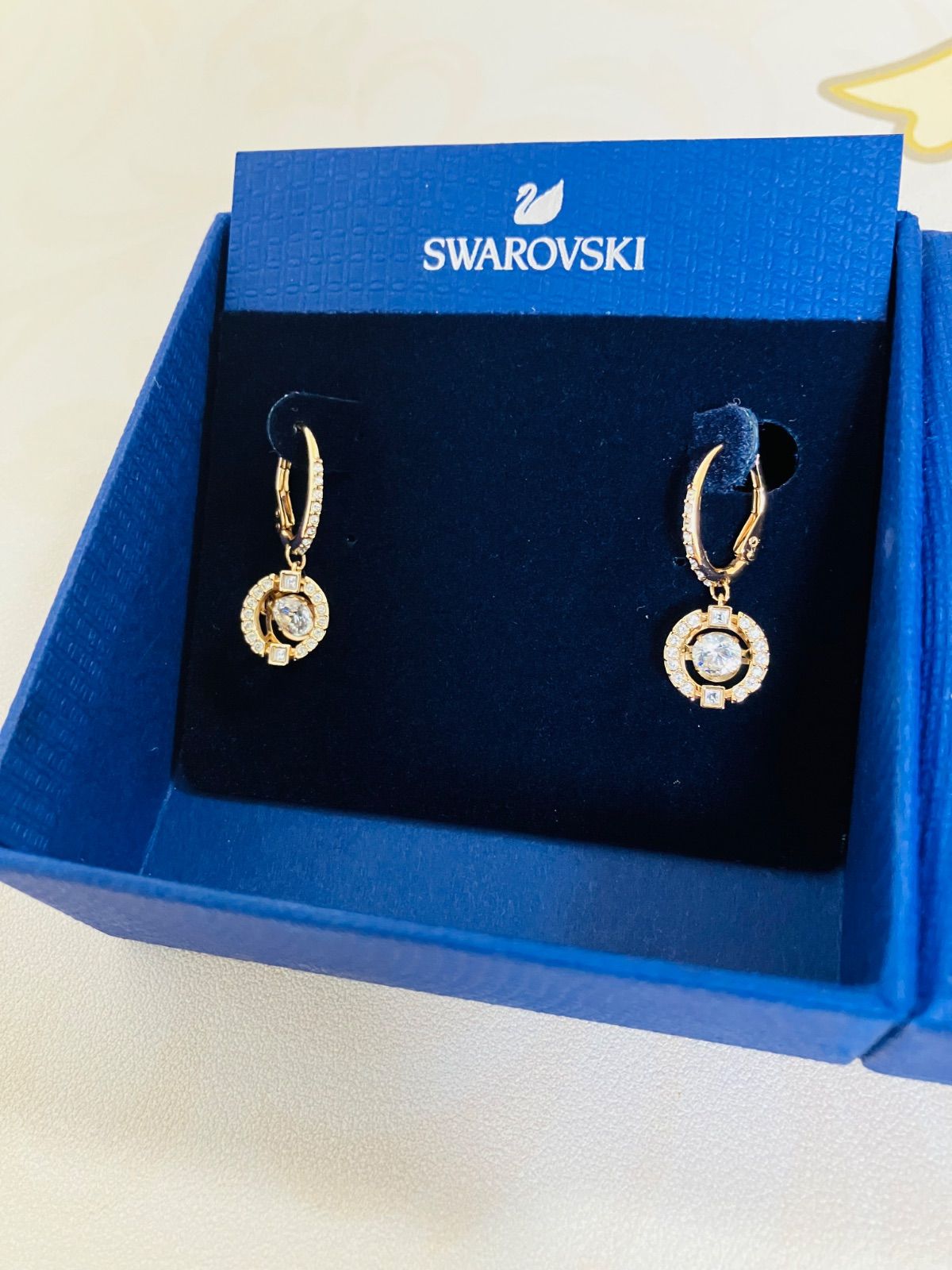 スワロフスキー Swarovski Sparkling Danceピアス - メルカリ
