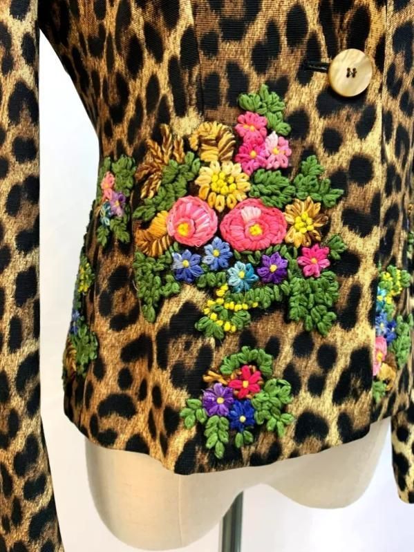 新品　モスキーノ　チープアンドシック　42000円　可愛いお花柄トップス MOSCHINO CHEAPANDCHIC モスキーノ チープアンドシック レオパード