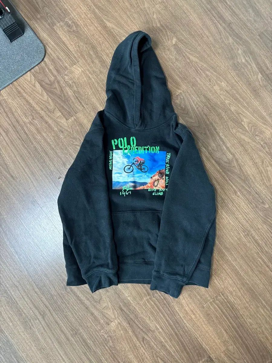 ポロ フードTシャツ