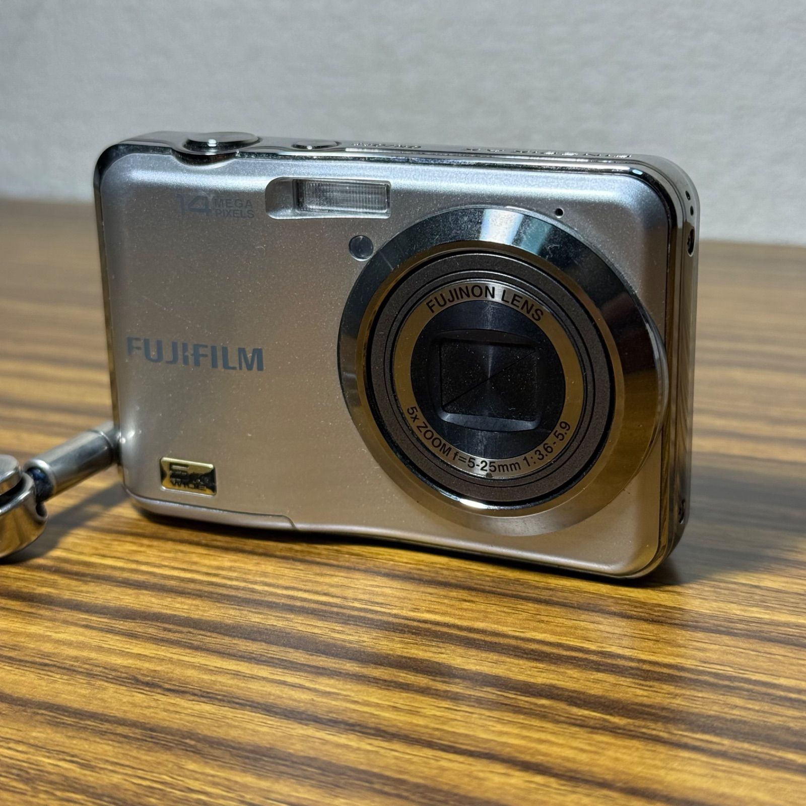 【動作確認済】FUJIFILM FinePix AX デジカメ シルバー 乾電池式 本体のみ