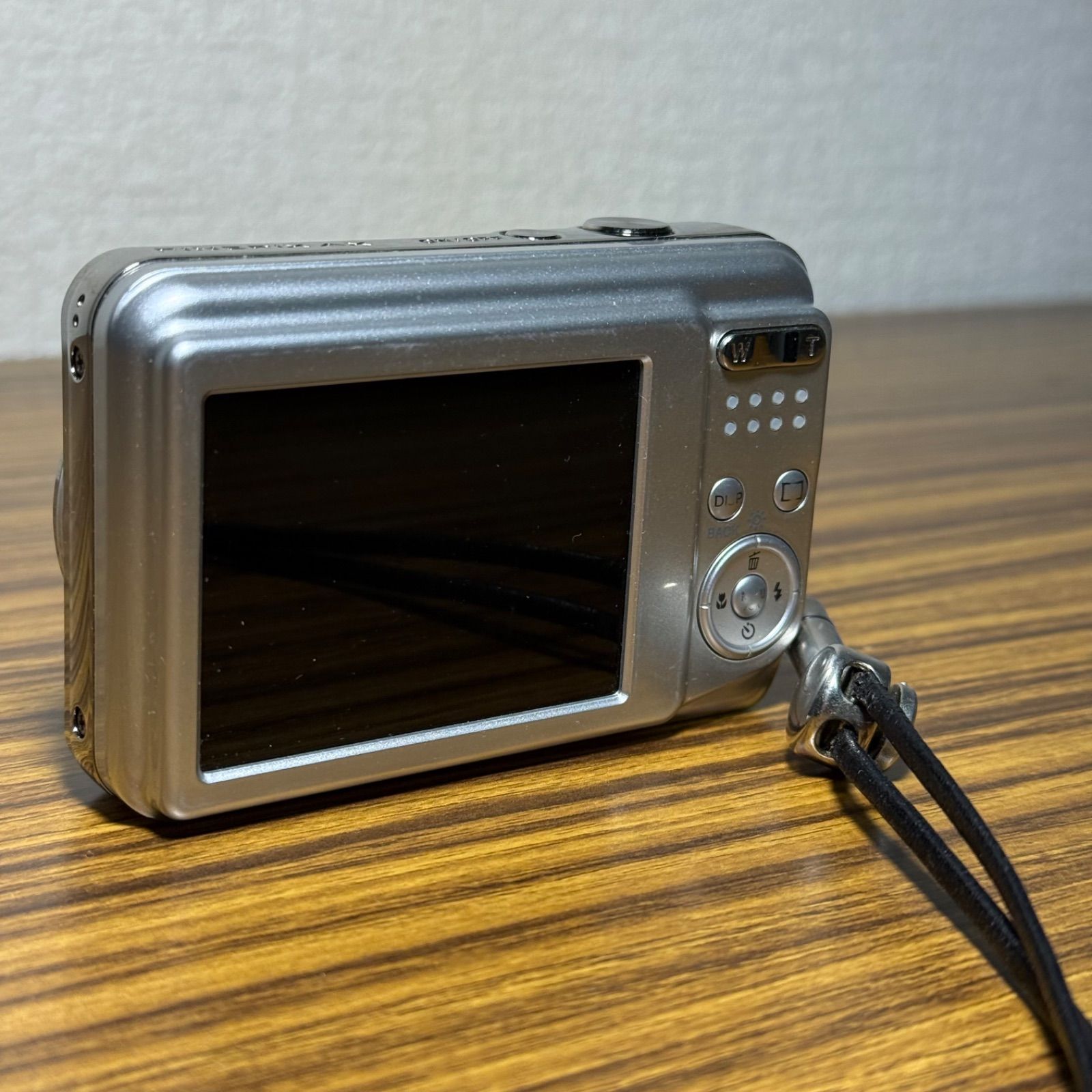【動作確認済】FUJIFILM FinePix AX デジカメ シルバー 乾電池式 本体のみ