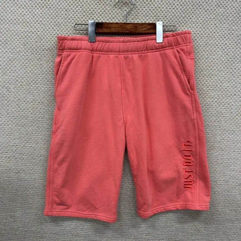 ナイキ ジャージ ハーフパンツ M D01540