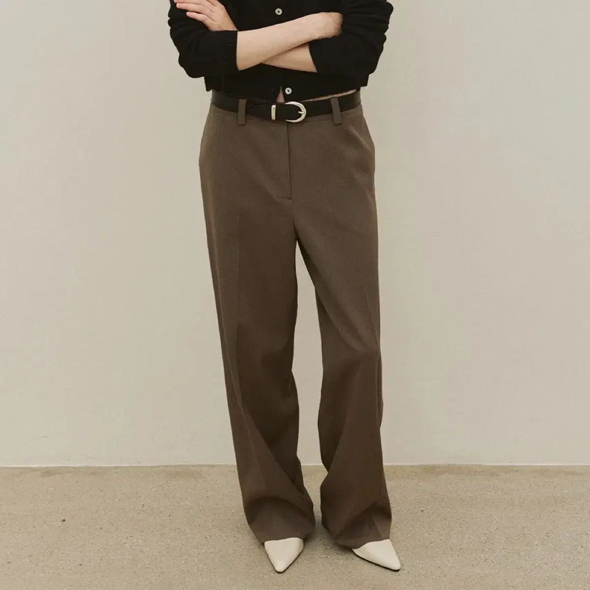 버다나 노마 スラックス (新品)