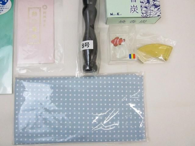 りん棒 8号/刀掛けりん棒台 鉄刀木調 8寸/念珠ケース/創価学会 永遠の五指針 カードスタンド 等9点 仏壇仏具 りん棒 8号/刀掛けりん棒台 鉄刀木調 8寸/念珠ケース/創価学会 永遠の