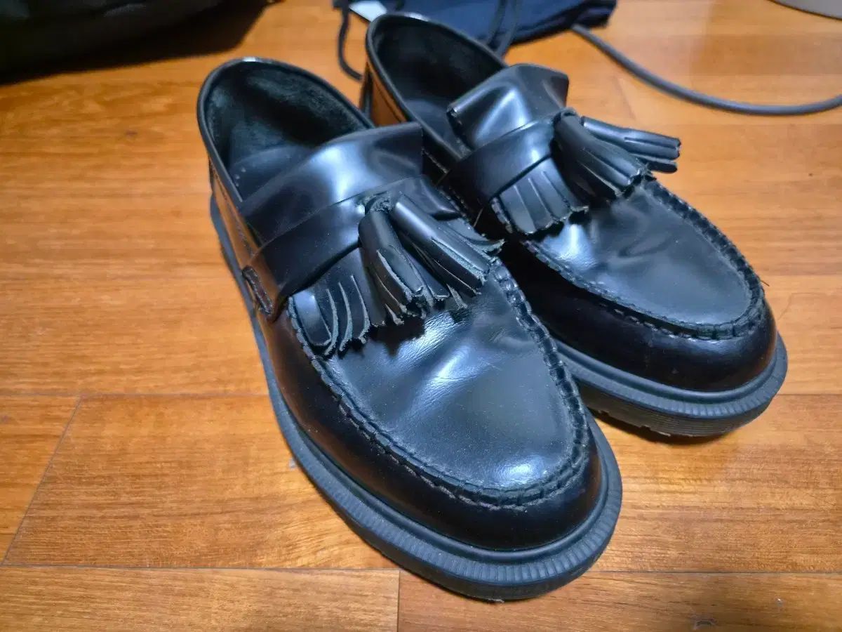 DR. MARTENS ドクターマーチン エイドリアン 240