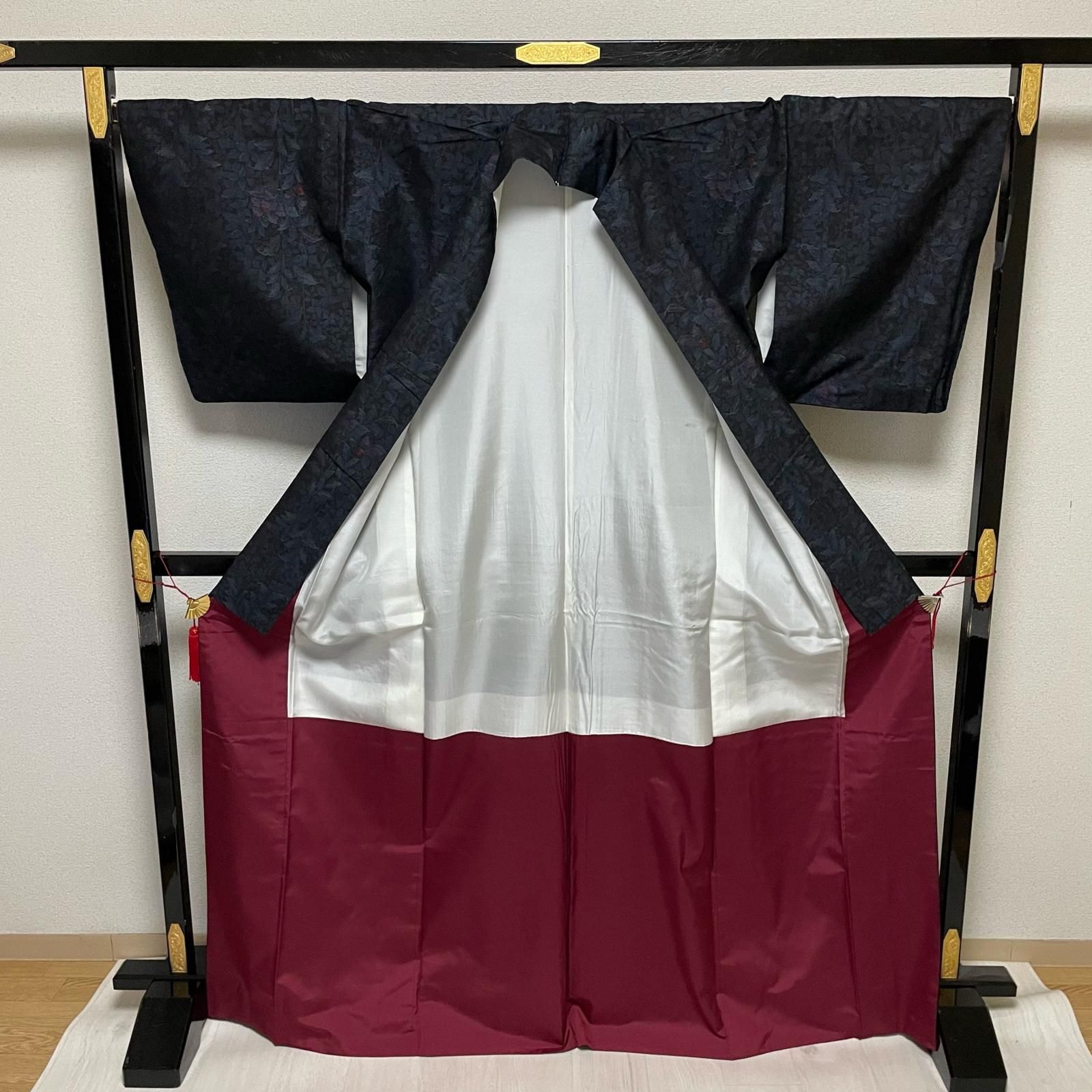 本場奄美大島紬 裄67.5 トールサイズ 美しい花模様 証紙付き 着物 正絹